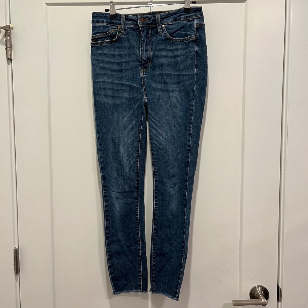 Judy Blue Skinny Fit Raw Hem Jeans Medium Wash Stretch Denim JB88527 Size 9/29